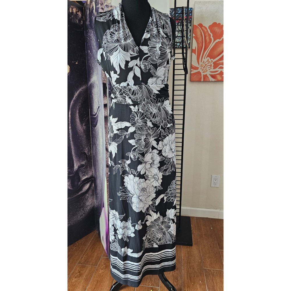 White House Black Market Black White Floral V-Neck Maxi Dress Sleeveless L